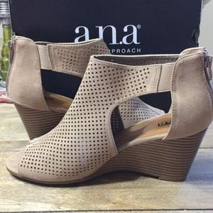 A.n.a wedge sandals